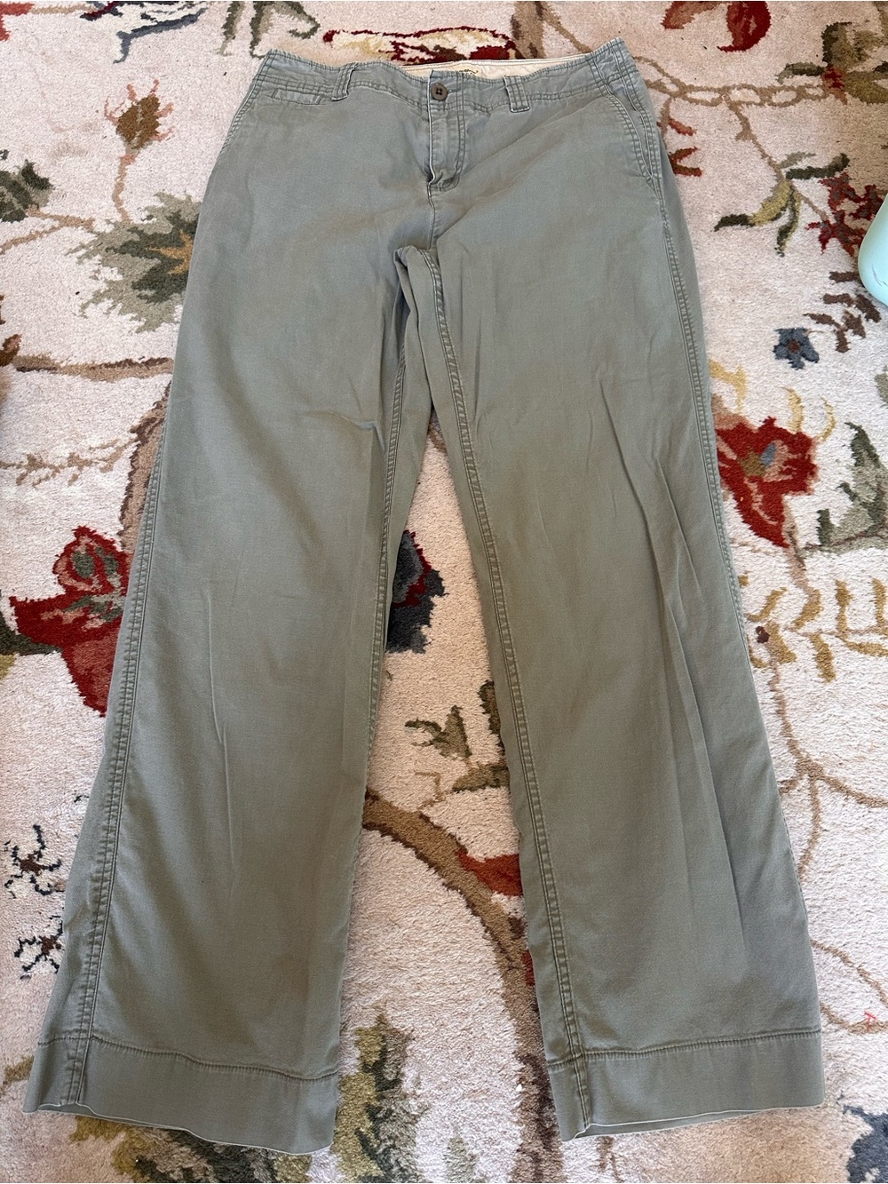 Eddie Bauer Vashon Fit Cropped Khaki Chino Hiking Pants Green 10 x 30”